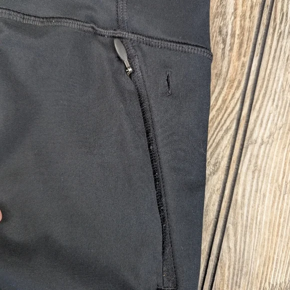 Under Armour Compression Tights Leggings Size XS Black 3/4 Length - Picture 7 of 12